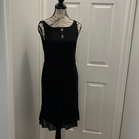 🌸Dress - Picture 1 of 8